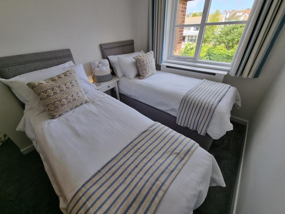 Hightide - 2 Bed With Parking, Balcony & Sea View. Appartement Swanage Buitenkant foto