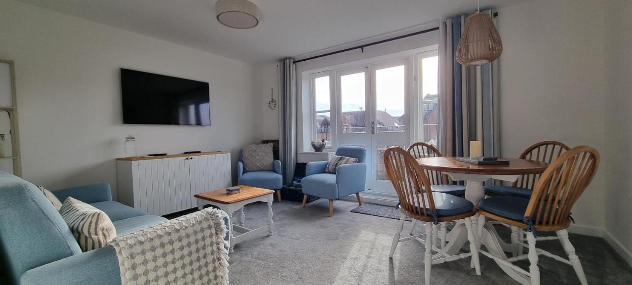 Hightide - 2 Bed With Parking, Balcony & Sea View. Appartement Swanage Buitenkant foto