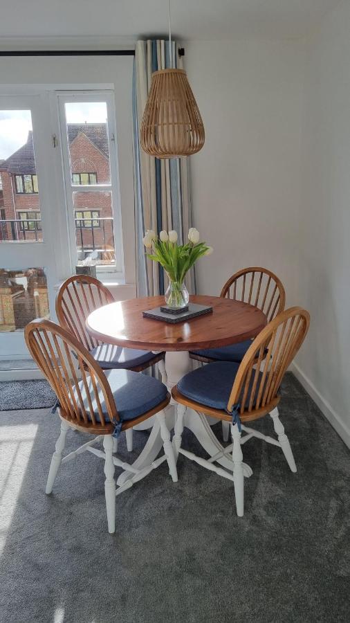 Hightide - 2 Bed With Parking, Balcony & Sea View. Appartement Swanage Buitenkant foto