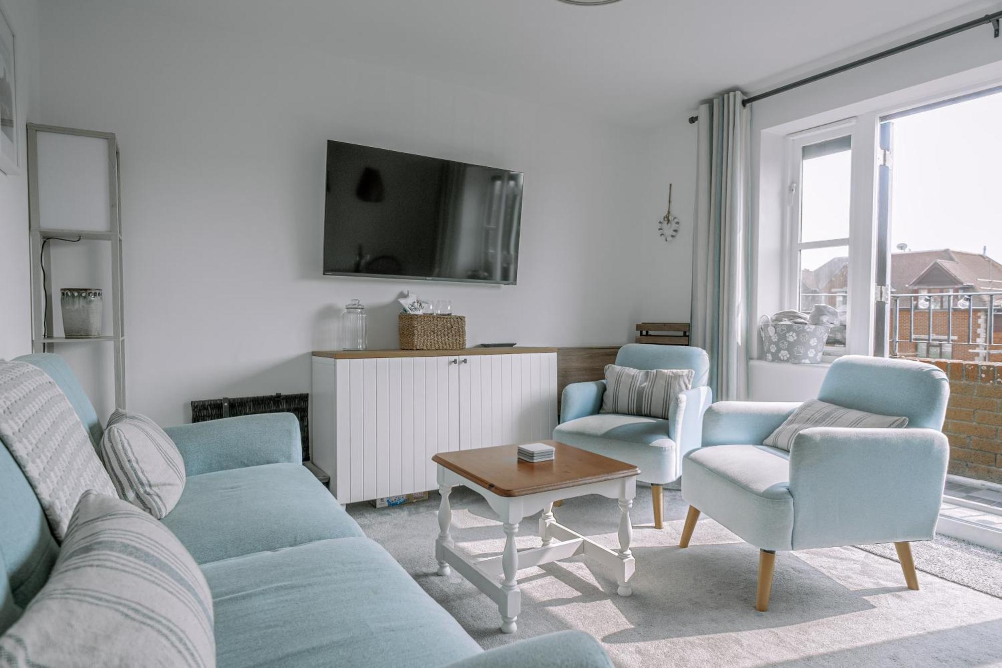 Hightide - 2 Bed With Parking, Balcony & Sea View. Appartement Swanage Buitenkant foto